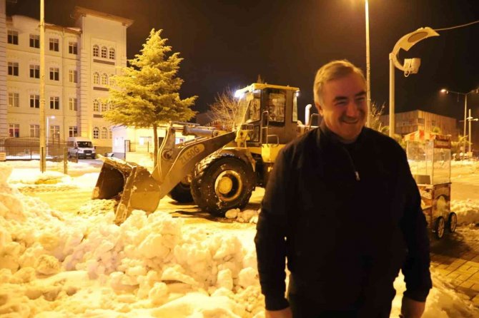 Başkan Turanlı Karla Mücadeleyi Değerlendirdi