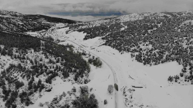 Burdur-ısparta Dostluk Yolu 7 Saat Sonra Trafiğe Açıldı