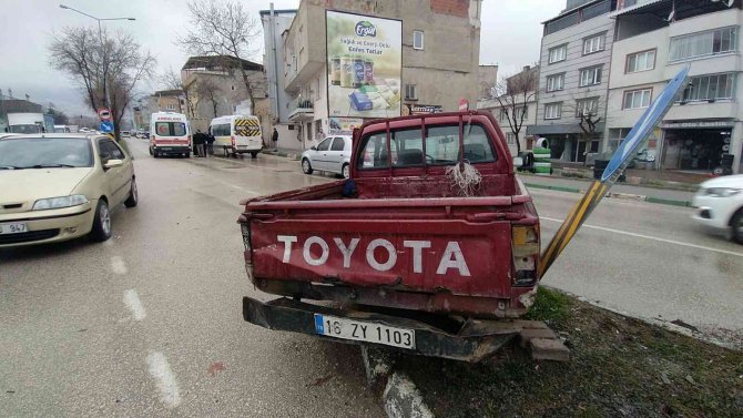 Bursa’da Sağanak Yağış Kaza Getirdi