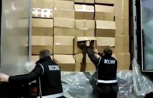 Bursa’da Kaçak Sigara Operasyonu; Piyasa Değeri 5 Buçuk Milyon