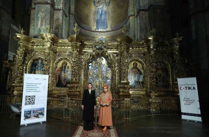 Emine Erdoğan, Ukrayna’da Aziz Sofya Katedrali’nin Türkçe Sesli Rehber Projesi Açılış Programı’na Katıldı