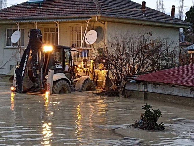 Selin Vurduğu Sarayköy’de Evleri Su Bastı