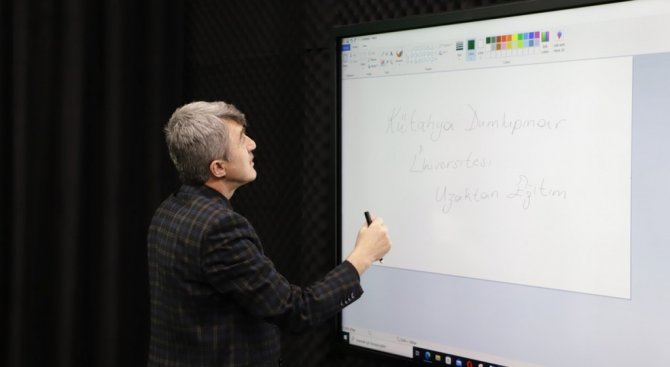 Dpü’de Uzaktan Eğitim Ders Kayıt Stüdyosu Kuruldu