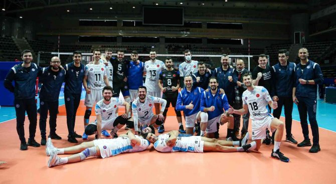 Halkbank Yarı Finalde