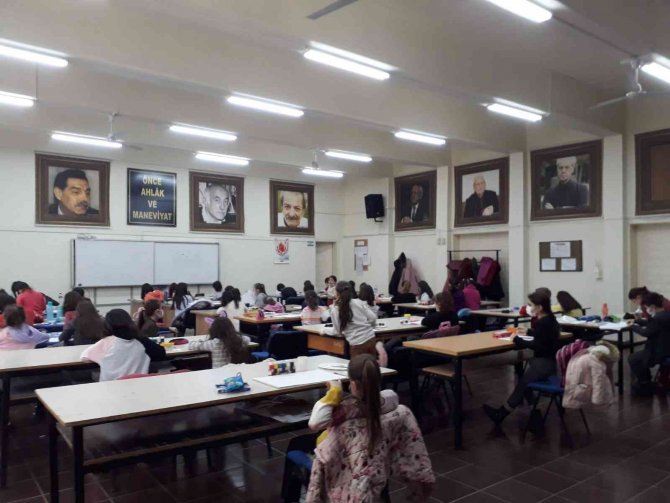 Gediz Halk Eğitimi Merkezinde Resim Kursu Açıldı