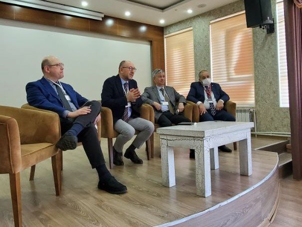 Anadolu Üniversitesi Yurt Dışı Programları Dönem Sonu Sınavları Başarı İle Tamamlandı