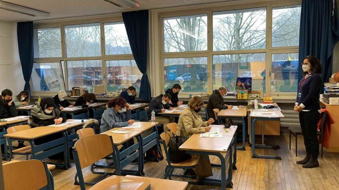 Anadolu Üniversitesi Yurt Dışı Programları Dönem Sonu Sınavları Başarı İle Tamamlandı