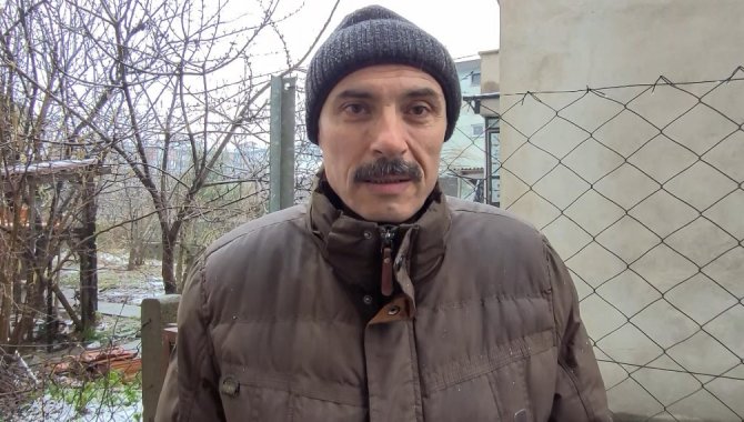 Yolda Yürüyen Kediyi Aracıyla Ezdi, Arkasına Bile Bakmadı
