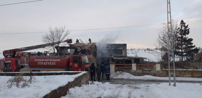 Müstakil Ev Cayır Cayır Yandı