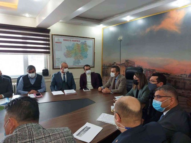 Aslan: “El Ele Vererek Çalışıyoruz”