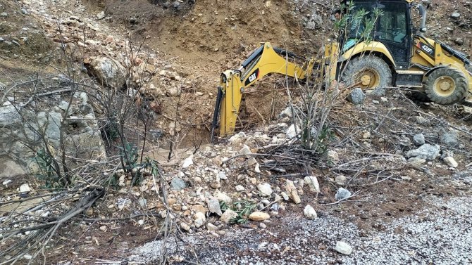 Manavgat’ta Şiddetli Yağış Heyelana Sebep Oldu