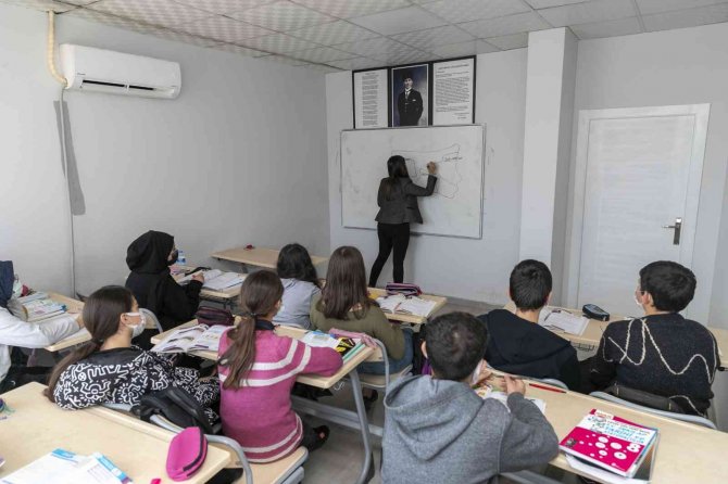 Mersin’de Kurs Merkezleri Ara Tatilde De Eğitime Devam Etti