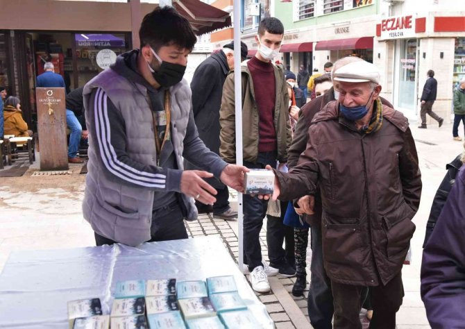 Altınordu’da Kandil Simidi İkramı