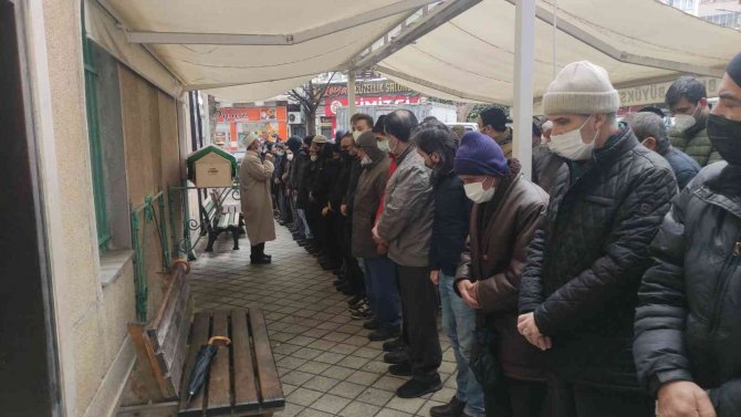 Oğlu Tarafından Öldürülen Adam Son Yolculuğuna Uğurlandı