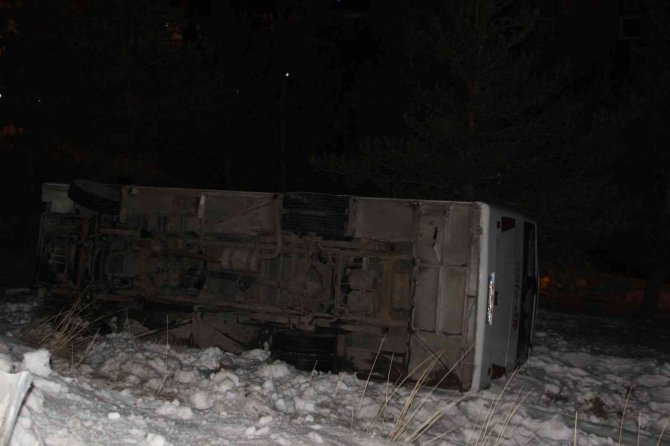 Palandöken’de Otobüs Şarampole Uçtu: 25 Yaralı