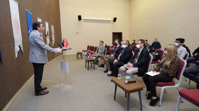 Eti̇m Tarafından Düzenlenen ’Kobi̇ Kapasite Geliştirme Programı’ Başladı