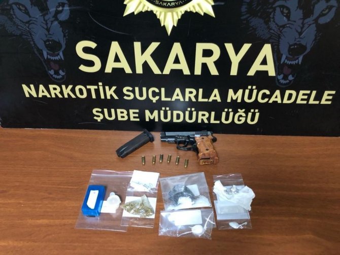 Sakarya’da 10 Kilo Uyuşturucu Ele Geçirildi: 10 Tutuklama