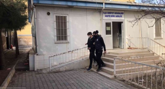 Şanlıurfa’da 24 Yıl Kesinleşmiş Hapis Cezası Bulunan Firari Yakalandı