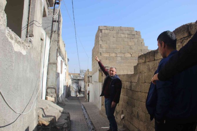 Şanlıurfa’da Hırsızlar Mahalle Sakinlerini Ağlattı: Uyurken Bile Sırayla Nöbet Tutuyorlar