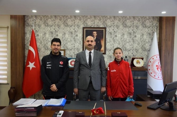 Milli Takım Hazırlık Kampı Kadrosuna Davet Edilen Başarılı Sporcuyu Makamında Ağırladı