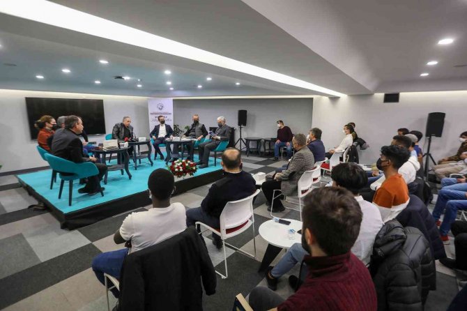 Talas’ta “Gençlerle Kitap Sohbetleri”nin Üçüncüsü Gerçekleşti