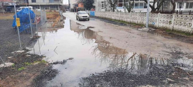 Bozuk Yollar Pes Dedirtti