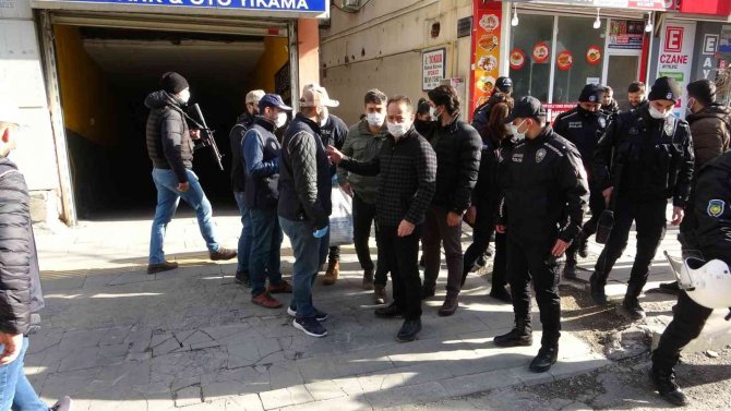 İ̇hd Diyarbakır Şube Sekreteri, Terör Soruşturmasında Gözaltına Alındı