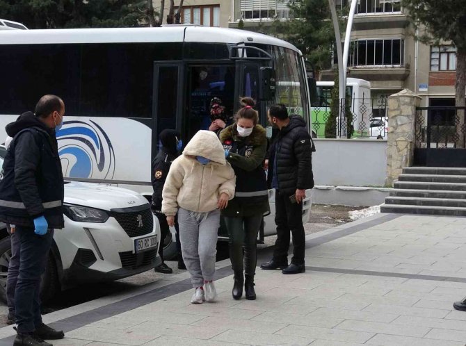 Tokat’ta Av Tüfeği İle 5 Yıllık Arkadaşını Vuran Zanlı Soruları Cevapsız Bıraktı