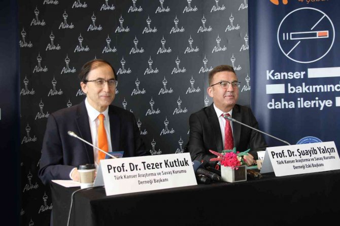Prof. Dr. Kutluk: “Tütün Mücadelesini Daha İyi Bir Noktaya Getirirsek Akciğer Kanserini Türkiye’den Silmek Neredeyse Mümkün”