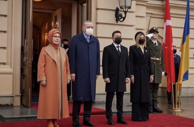 Ukrayna Devlet Başkanı Zelenskiy: “Türkiye İle Diplomatik İlişkilerimizin Başlangıcının 30’uncu Yılını Kutluyorum”