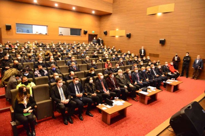 Vali Akın: "Servis Şoförleri Denetimlerinde Okul Aile Birliği Başkanları Da Etkin Rol Alacak’