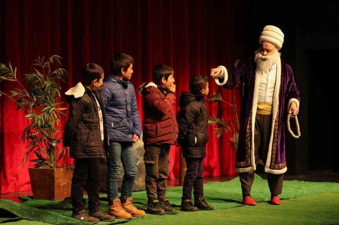 Öğrenci Yarıyıl Şenliklerinde Gönüllerince Eğlendi