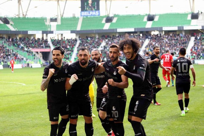 Sakaryaspor, 48 Puanla Liderliğini Koruyor