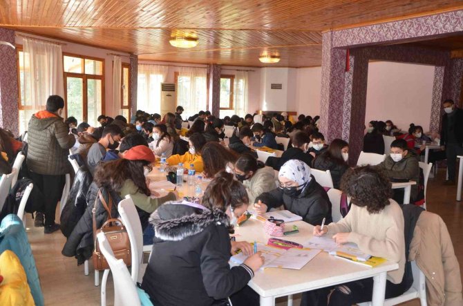 Öğrenciler Doğa İle İç İçe Sınavlara Hazırlanıyor