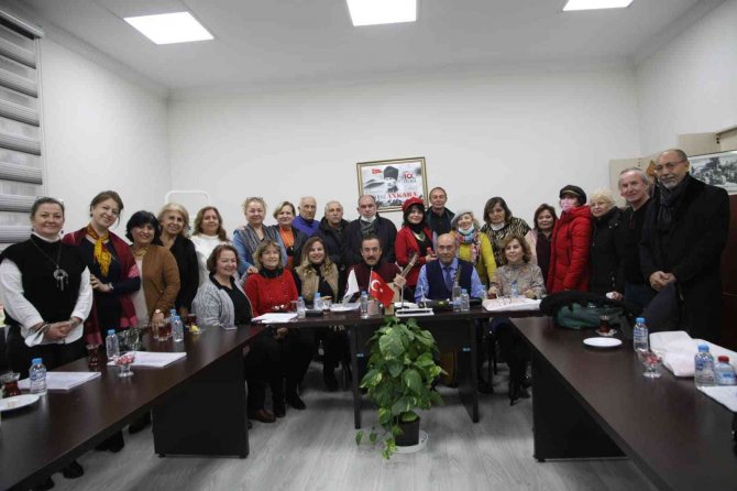 Ahi̇d Kadınlarından Türk Halk Müziği Korosu