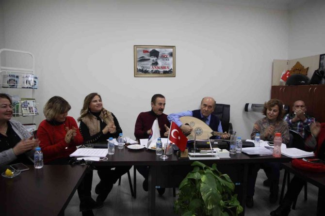 Ahi̇d Kadınlarından Türk Halk Müziği Korosu
