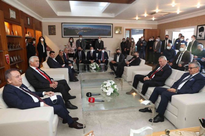 Başkan Böcek: "Kemer İçin Yapılması Gereken Ne Varsa Onları Da Yapmaya Devam Edeceğiz"