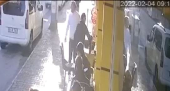 Ailesini Kahvaltıya Getiren Adamın Masada Unuttuğu Telefon, Hırsızın Radarına Girdi
