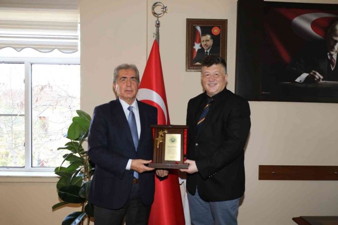 Askf’den Fillikçioğlu’na Teşekkür Plaketi