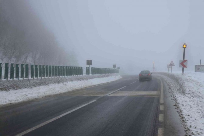 Bolu Dağı’nda Yoğun Sis Etkili Oluyor