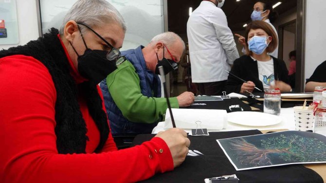 Sanatla Kansere Meydan Okuyorlar