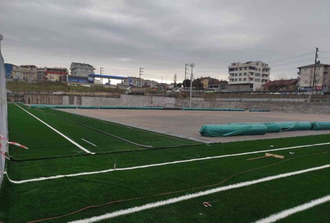 Darıca Nene Hatun Stadı Sentetik Çime Kavuşuyor