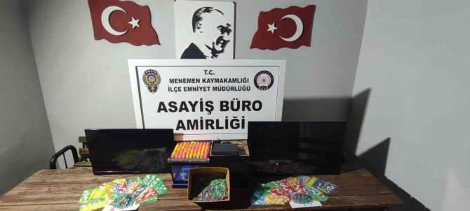 Düğün Salonunda ‘Kandil Günü’ Kumar Oynarken Yakalandılar