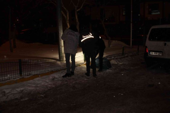 Karısına Kızan Adam Kgys Kameralarını Parçaladı