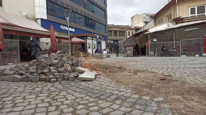 Kazılan Zemin 3 Haftadır Bu Durumda