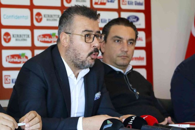 Antalyaspor, Yeni Transferleri İçin İmza Töreni Düzenledi