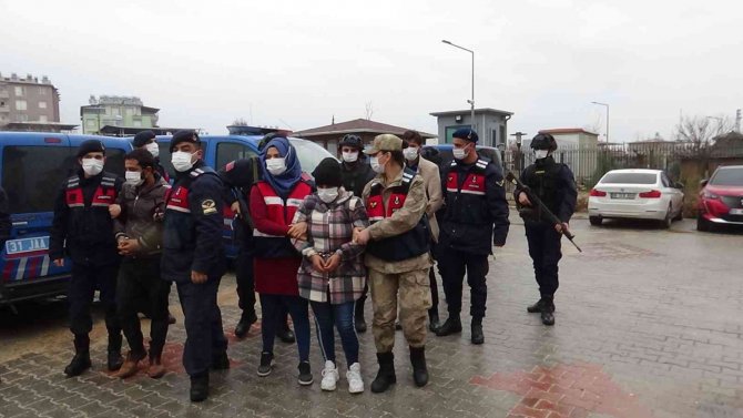 Hatay’da Ypg/pkk Operasyonunda Yakalanan 3 Kişi Adliyeye Sevk Edildi