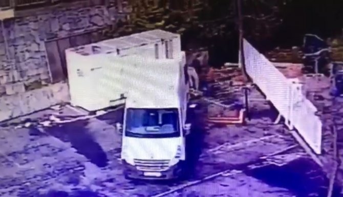 İ̇stanbul’da İlginç Hırsızlık: Parasını Alamayınca Çalıştığı Firmanın Meyve Kasalarını Çaldı