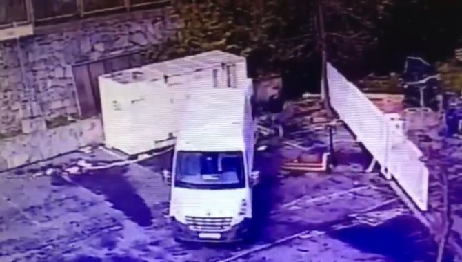 İ̇stanbul’da İlginç Hırsızlık: Parasını Alamayınca Çalıştığı Firmanın Meyve Kasalarını Çaldı