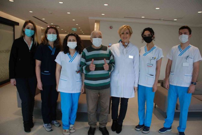 69 Yaşındaki Hasta, Dördüncü Evredeki Kanseri 3 Ayda Yendi